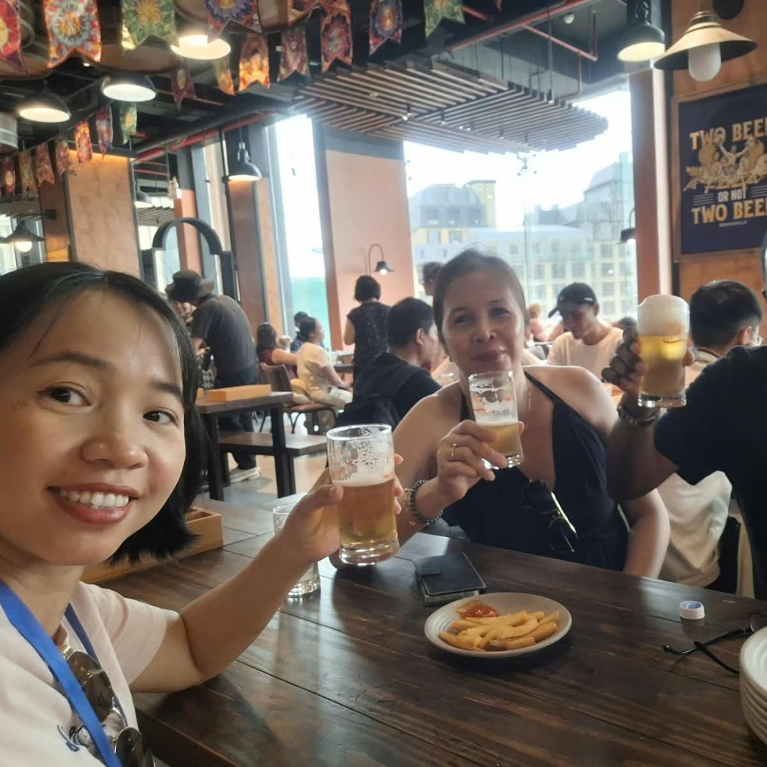 Malaysian guy & Filippino lady met in Singapore.