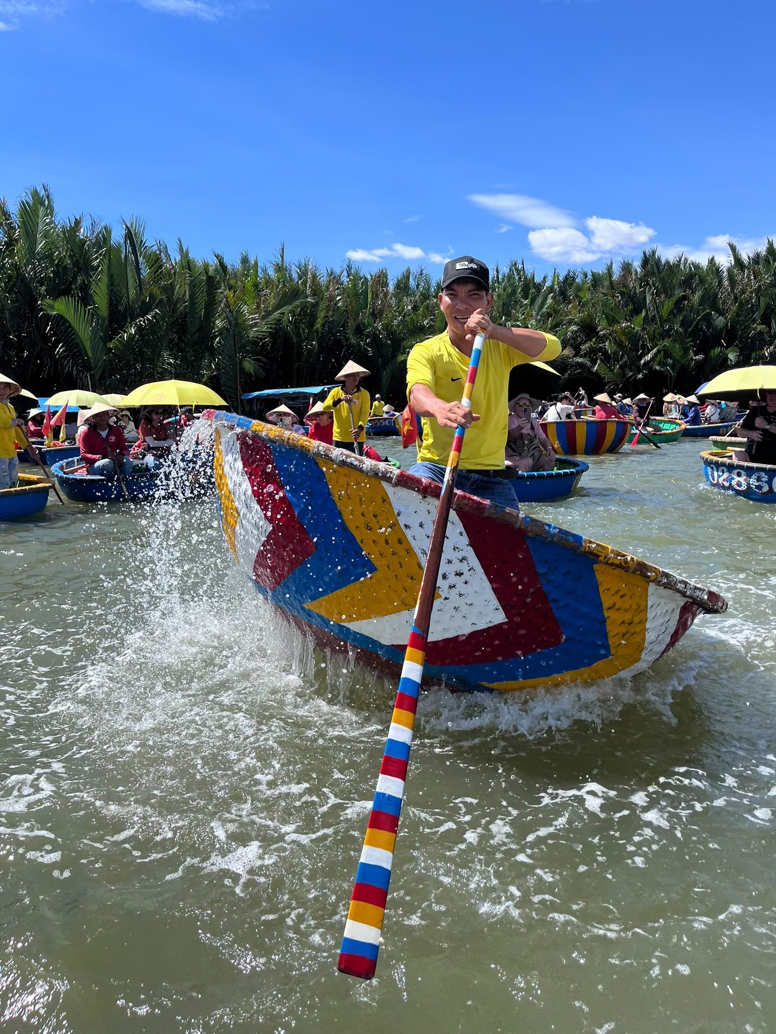 Will the basket boat in Hoian make you dizzy? — Luong, private guide in Da Nang